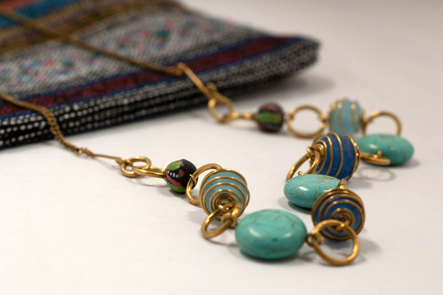 collana-pietre-azzurre